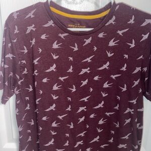 Maroon men's medium t-shirt. Bird pattern all over.